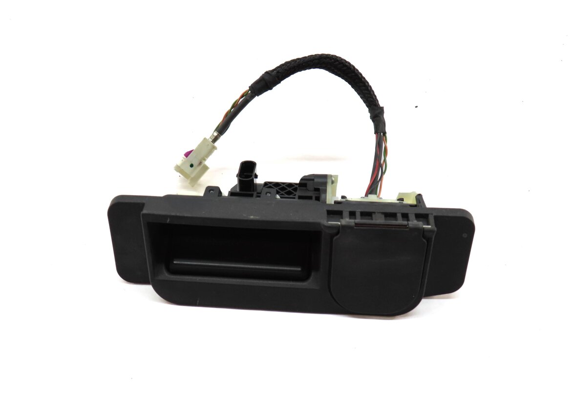 Thumbnail 2: 2017 MERCEDES CLA250 (C117 W117) REAR TRUNK HANDLE w/ BACKUP REVERSE CAMERA