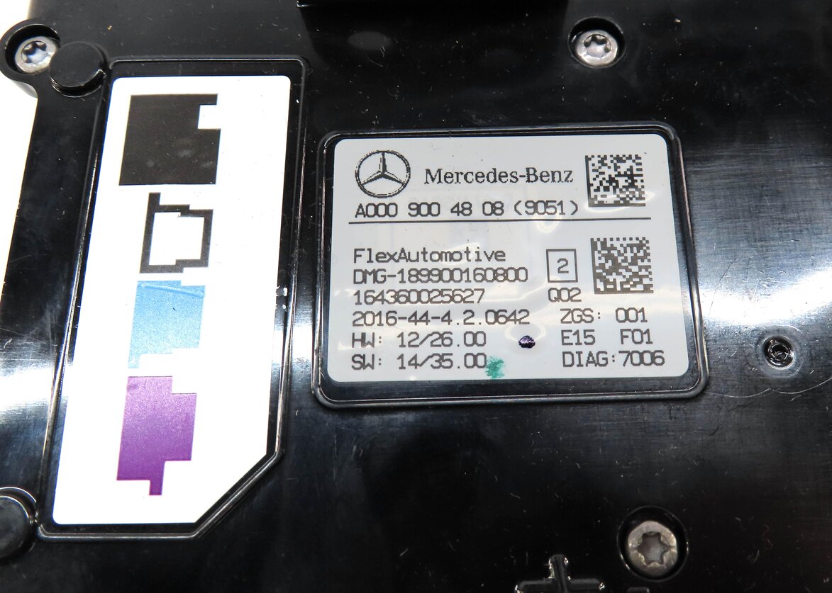 Thumbnail 6: 2017 MERCEDES CLA250 (C117 W117) FRONT DOMELIGHT MAP READING DOME LIGHT (BLACK)