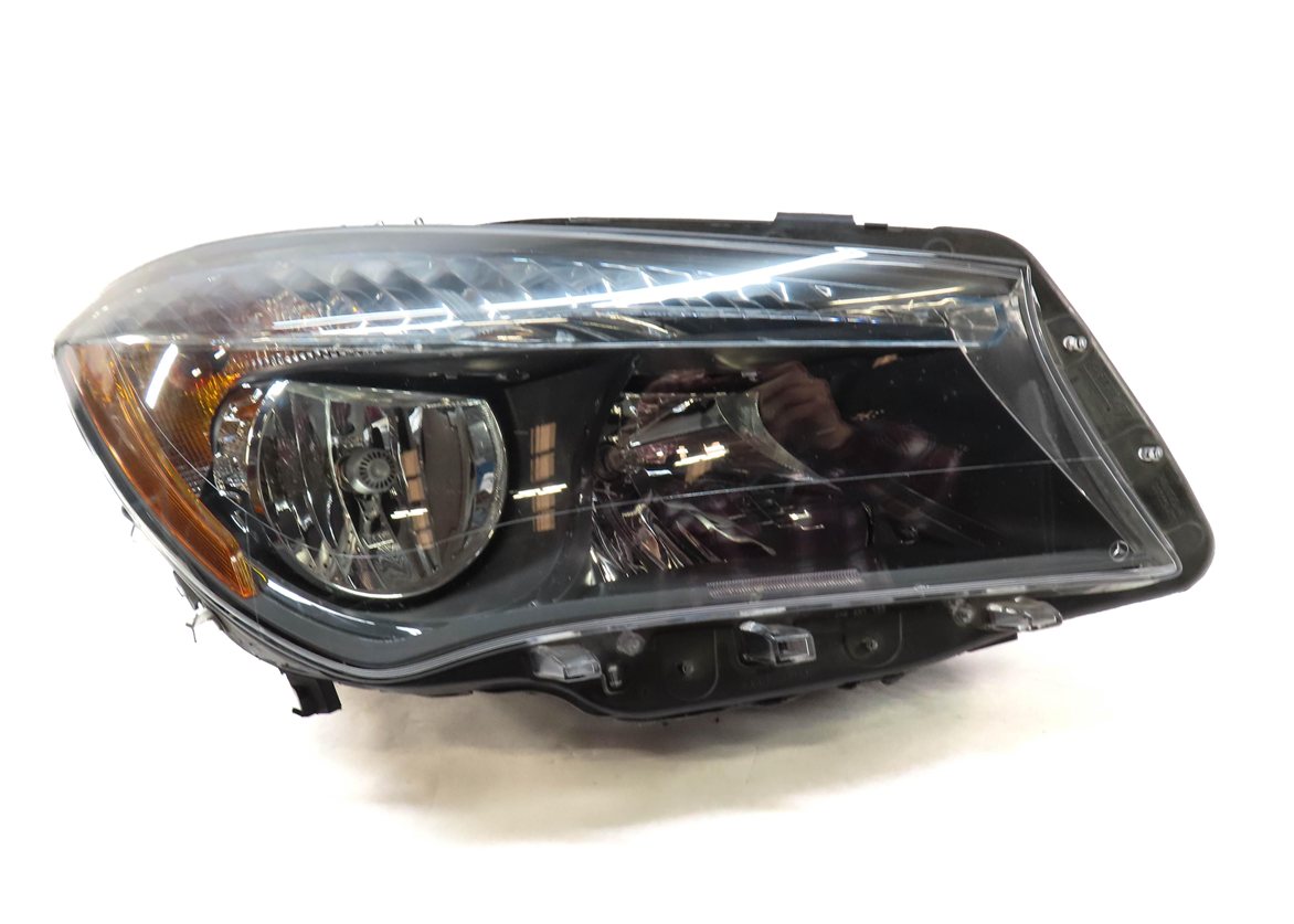 Thumbnail 2: 2014-2019 MERCEDES CLA250 (C117) RIGHT PASSENGER HALOGEN HEADLIGHT LIGHT LAMP