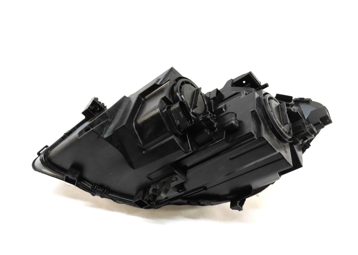 Thumbnail 4: 2014-2019 MERCEDES CLA250 (C117) RIGHT PASSENGER HALOGEN HEADLIGHT LIGHT LAMP