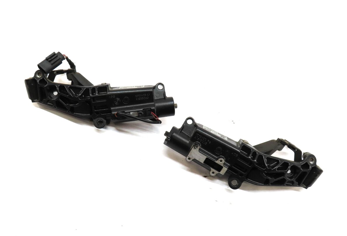 2006 BMW Z4 (E85) LEFT & RIGHT CONVERTIBLE TOP LATCH SET-2