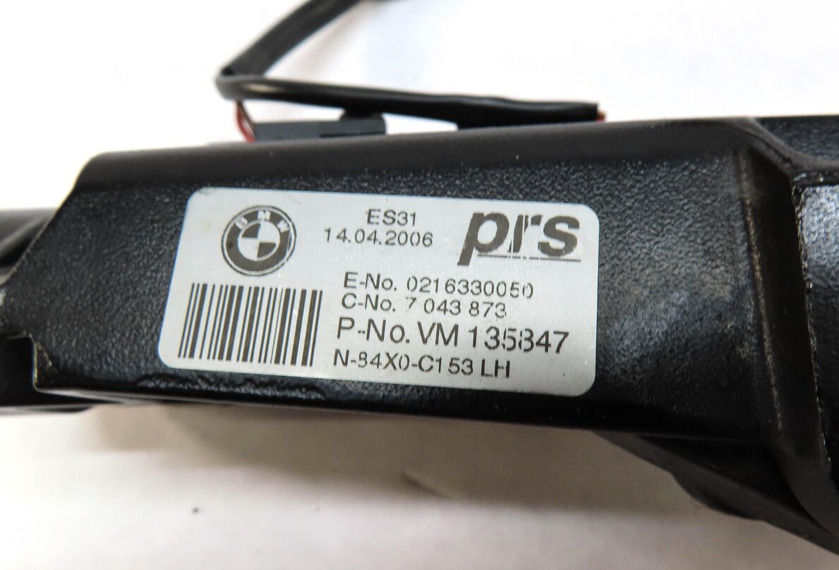 Thumbnail 12: 2006 BMW Z4 (E85) LEFT & RIGHT CONVERTIBLE TOP LATCH SET-2