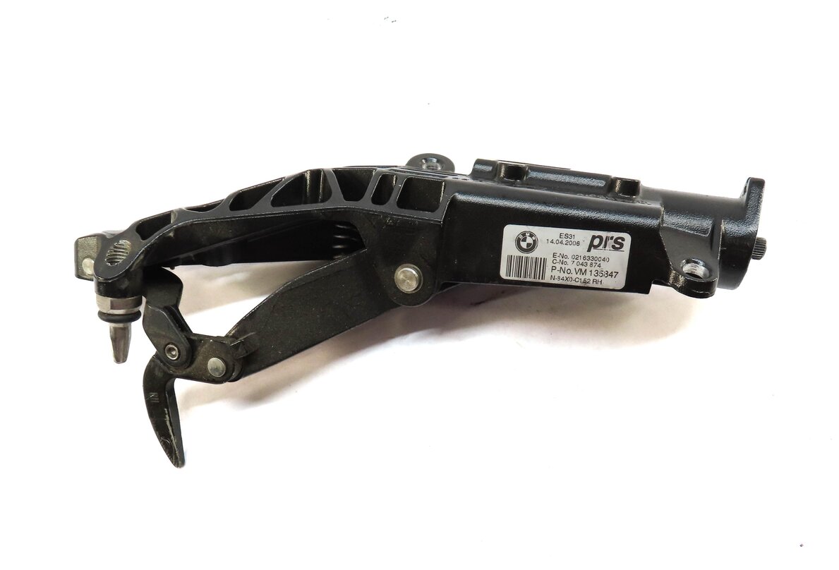 Thumbnail 5: 2006 BMW Z4 (E85) LEFT & RIGHT CONVERTIBLE TOP LATCH SET-2