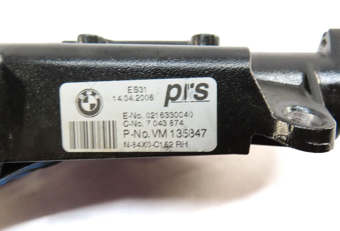 Thumbnail 7: 2006 BMW Z4 (E85) LEFT & RIGHT CONVERTIBLE TOP LATCH SET-2
