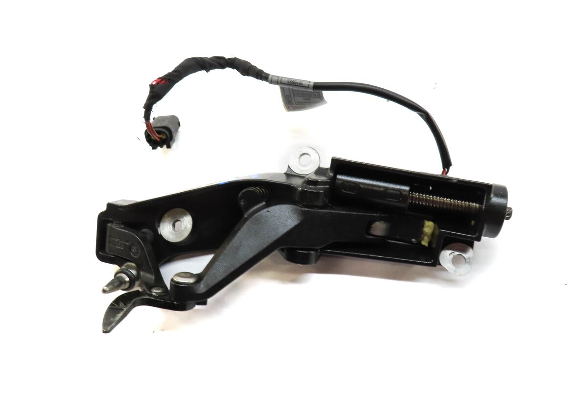 Thumbnail 8: 2006 BMW Z4 (E85) LEFT & RIGHT CONVERTIBLE TOP LATCH SET-2