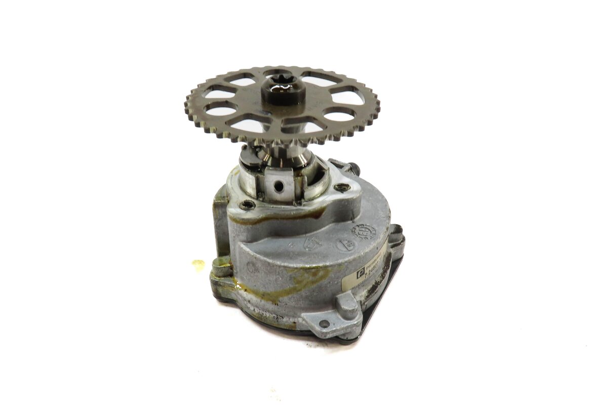 Thumbnail 3: 2006-2008 BMW Z4 325i 330i 525i 530i (E85 E60 E90) 3.0L ENGINE BRAKE VACUUM PUMP