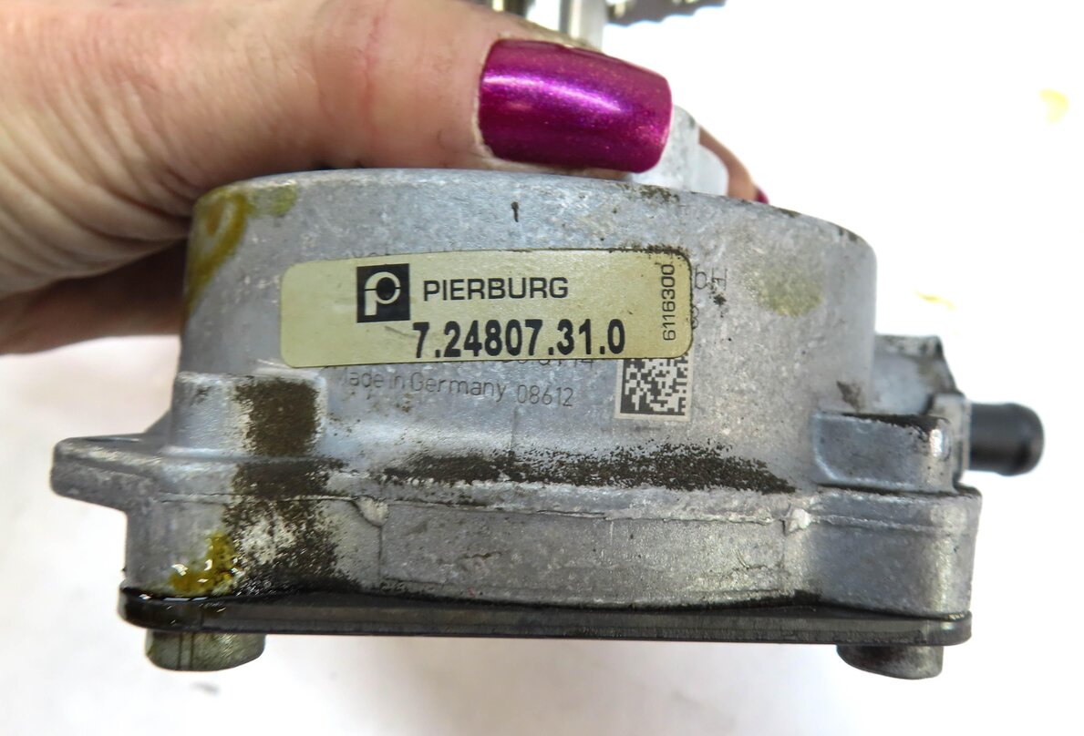 Thumbnail 6: 2006-2008 BMW Z4 325i 330i 525i 530i (E85 E60 E90) 3.0L ENGINE BRAKE VACUUM PUMP