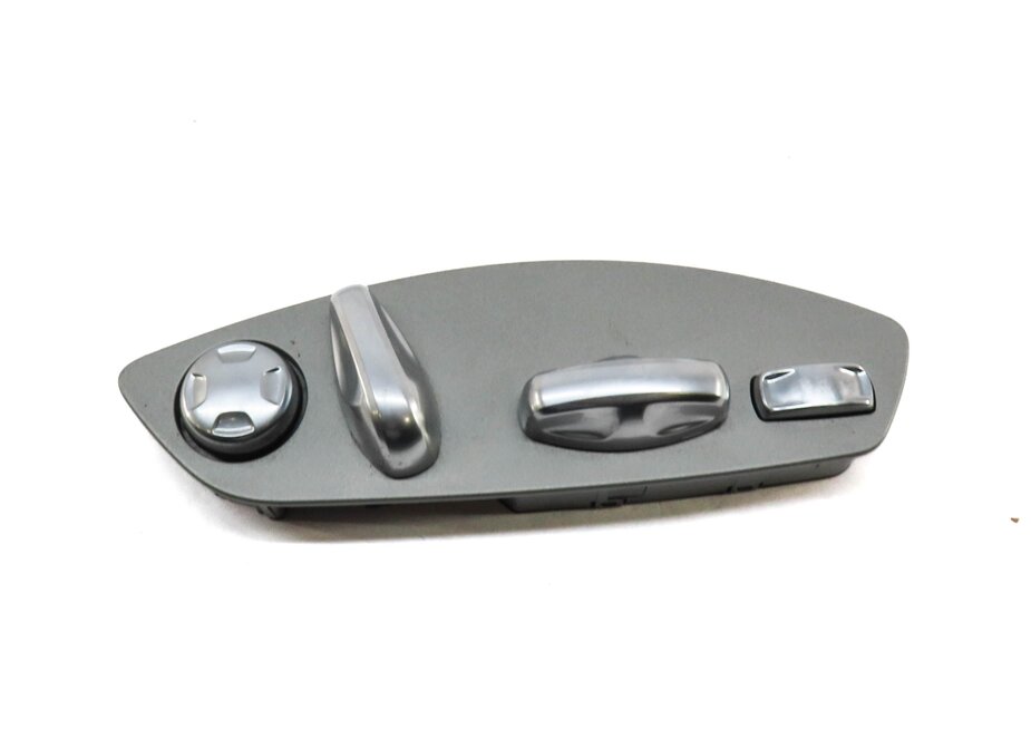 Thumbnail 2: 2010 PORSCHE PANAMERA (970 G1) FRONT RIGHT PASSENGER SEAT ADJUST SWITCH BUTTON