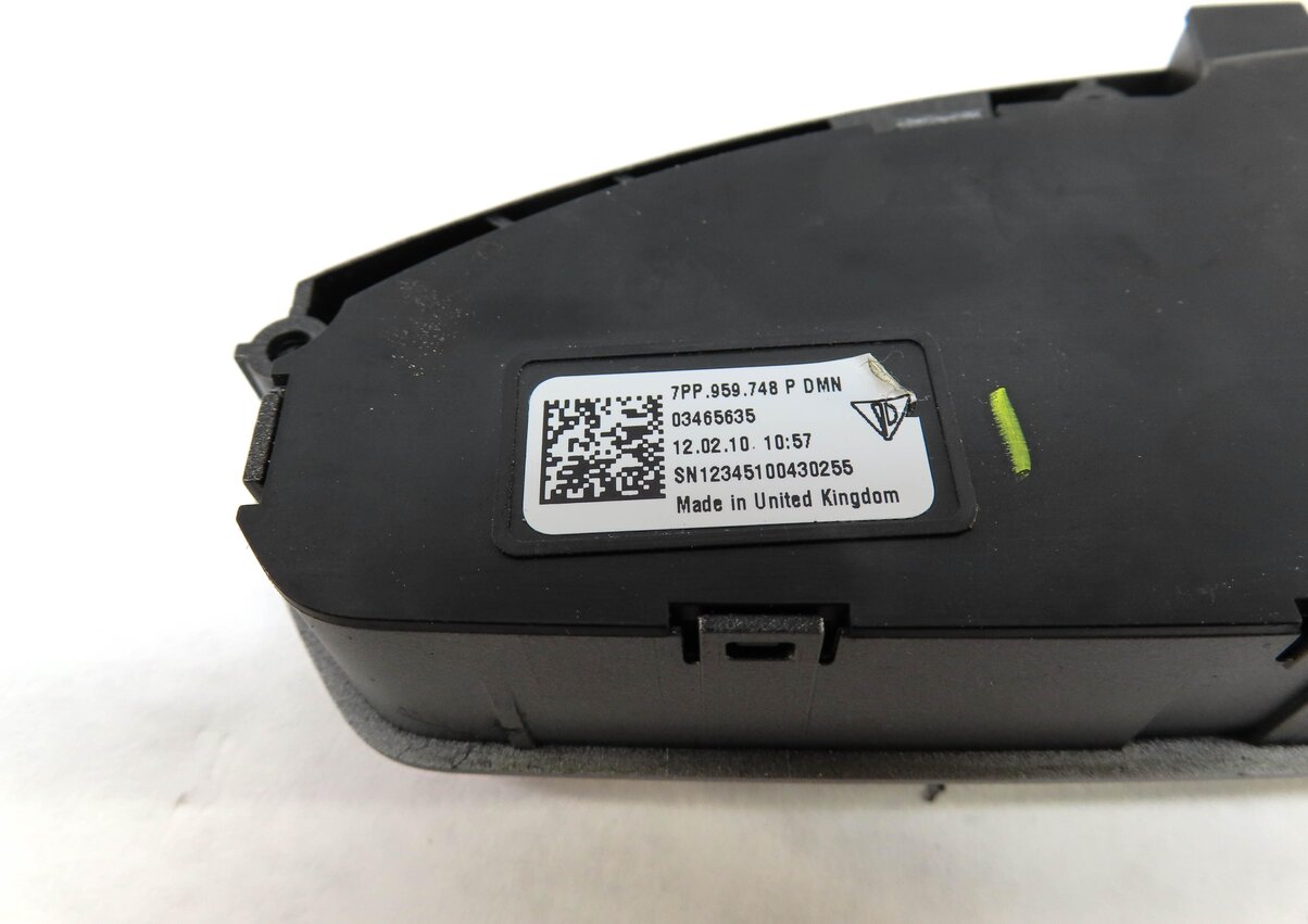 Thumbnail 6: 2010 PORSCHE PANAMERA (970 G1) FRONT RIGHT PASSENGER SEAT ADJUST SWITCH BUTTON