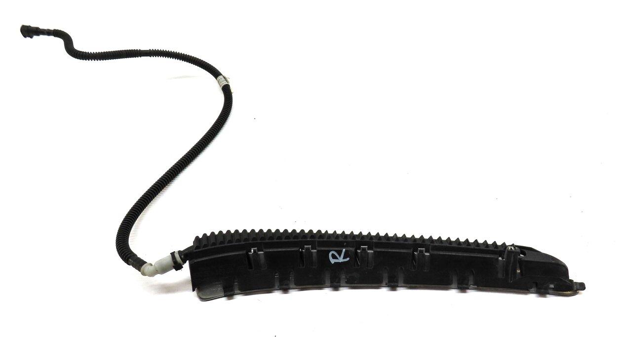 Thumbnail 4: 2010 PORSCHE PANAMERA (970 G1) FRONT RIGHT PASSENGER FENDER MARKER LIGHT LAMP