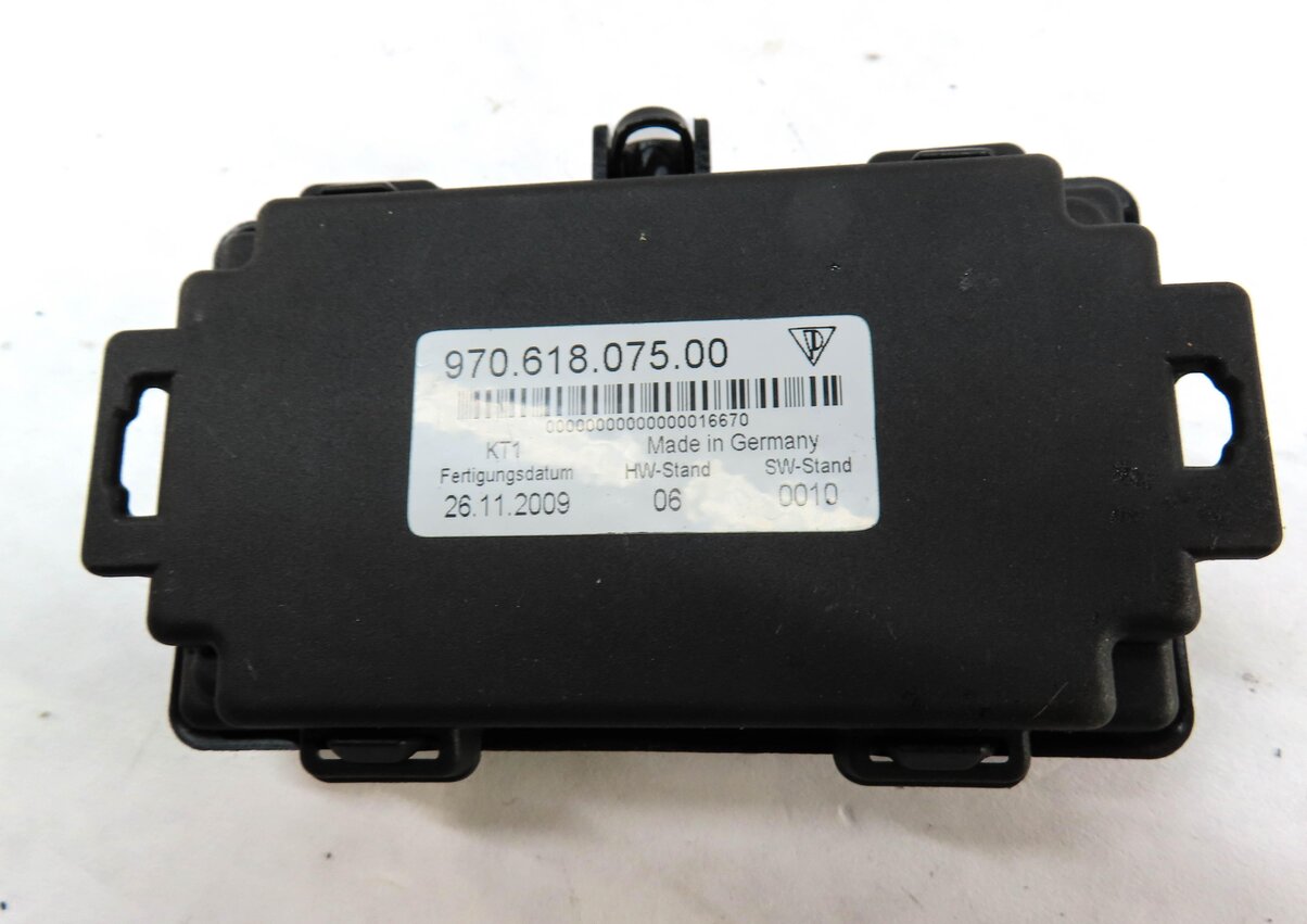 Thumbnail 5: 2010 PORSCHE PANAMERA (970 G1) ELECTRONICS JUNCTION BODY CONTROL MODULE