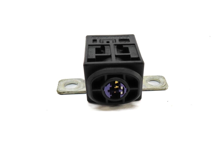 Thumbnail 2: 2010 PORSCHE PANAMERA (970 G1) BATTERY OVERLOAD PROTECTION SWTICH CIRCUIT