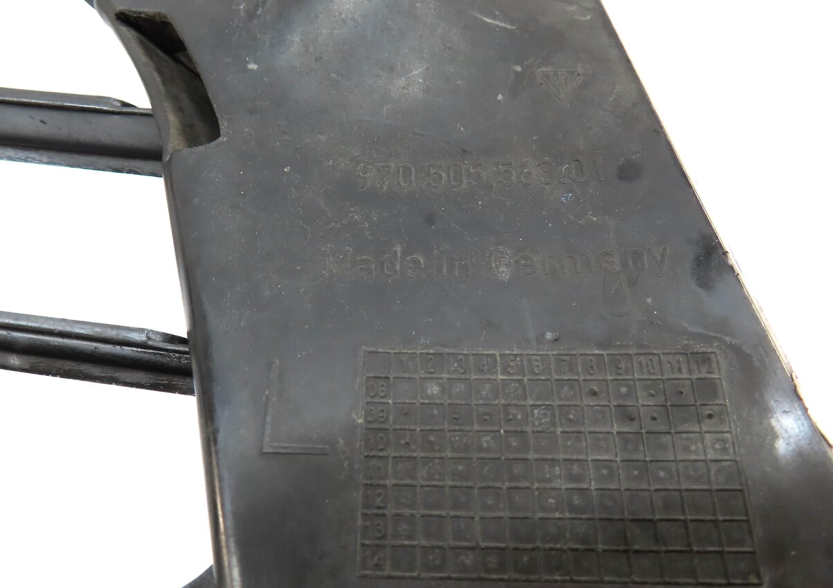 Thumbnail 6: 2010 PORSCHE PANAMERA (970 G1) FRONT LEFT DRIVER LOWER BUMPER GRILLE TRIM