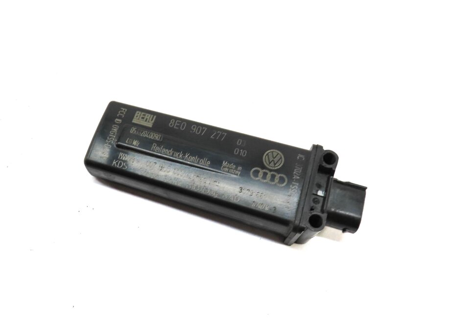 Thumbnail 1: 2010 PORSCHE PANAMERA (970 G1) TPMS TIRE AIR PRESSURE SENSOR ANTENNA MODULE
