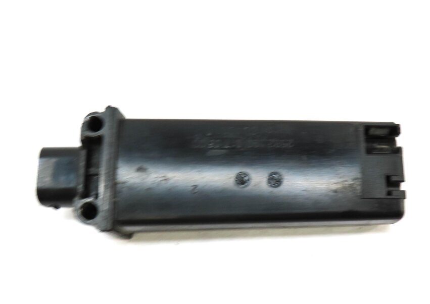Thumbnail 3: 2010 PORSCHE PANAMERA (970 G1) TPMS TIRE AIR PRESSURE SENSOR ANTENNA MODULE
