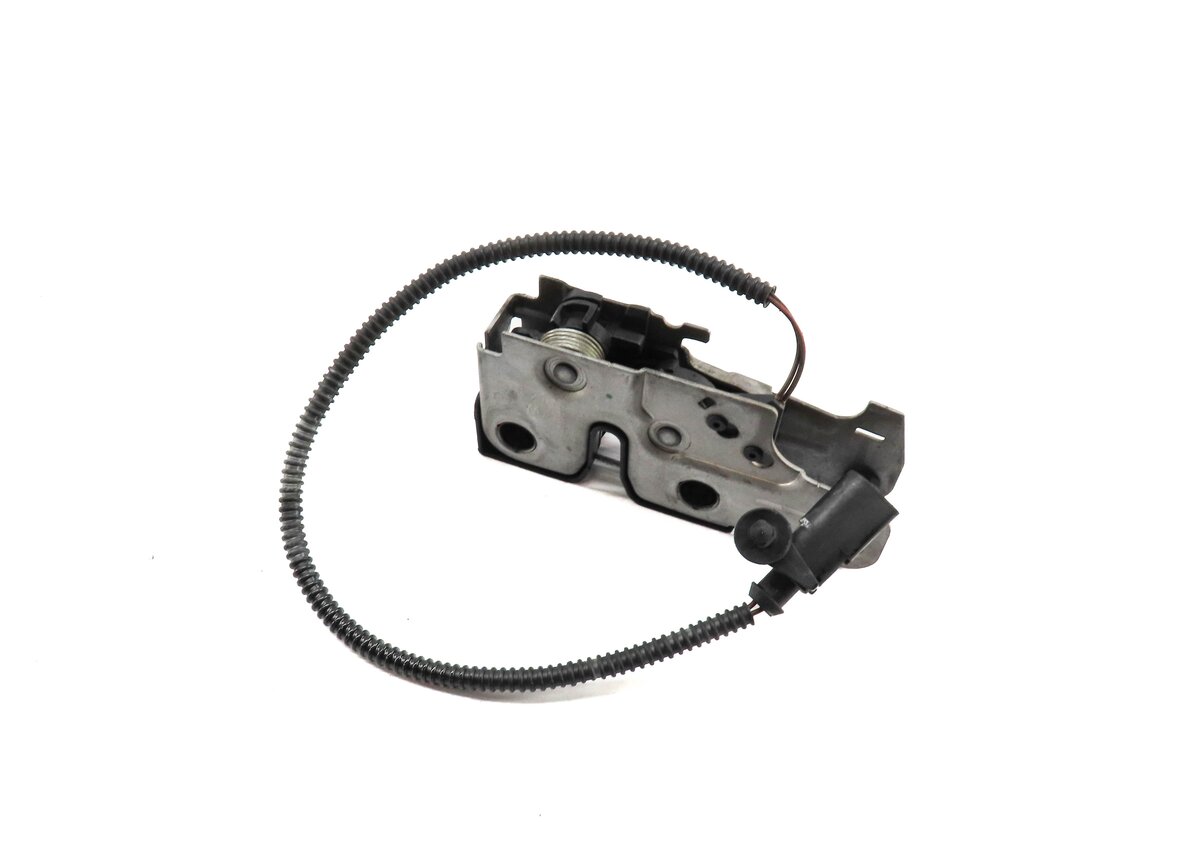 2010 PORSCHE PANAMERA (970 G1) FRONT LOWER HOOD LOCK LATCH STRIKER PLATE
