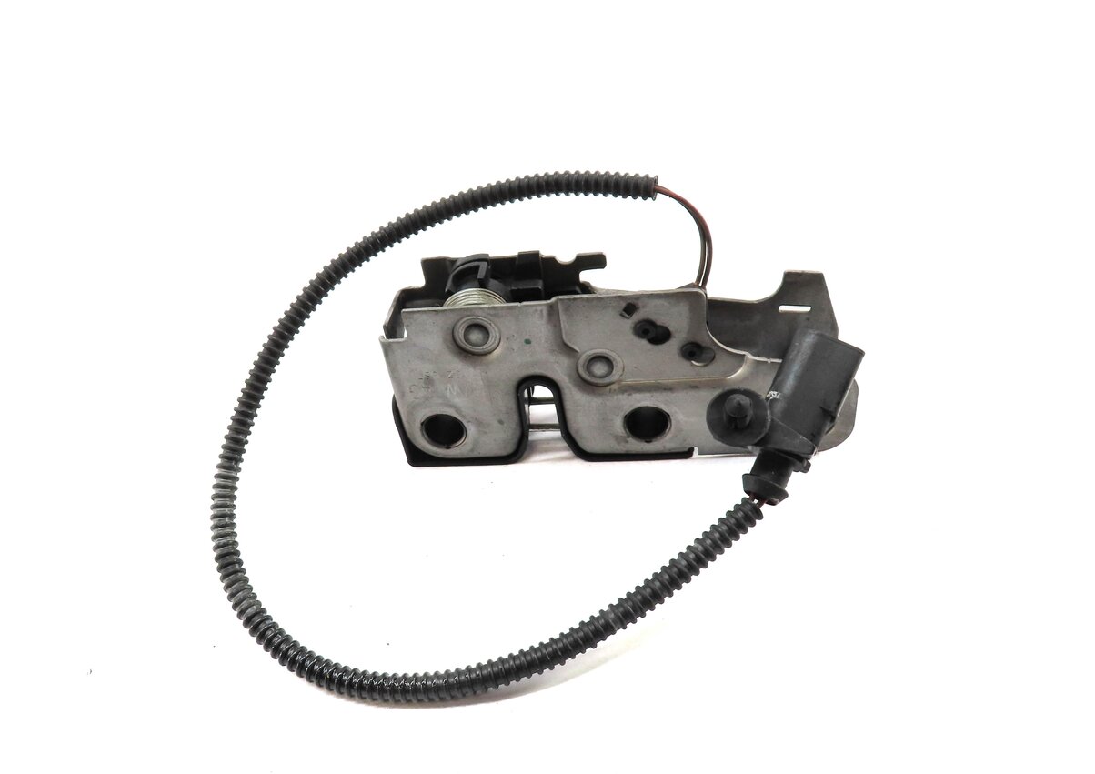 Thumbnail 2: 2010 PORSCHE PANAMERA (970 G1) FRONT LOWER HOOD LOCK LATCH STRIKER PLATE