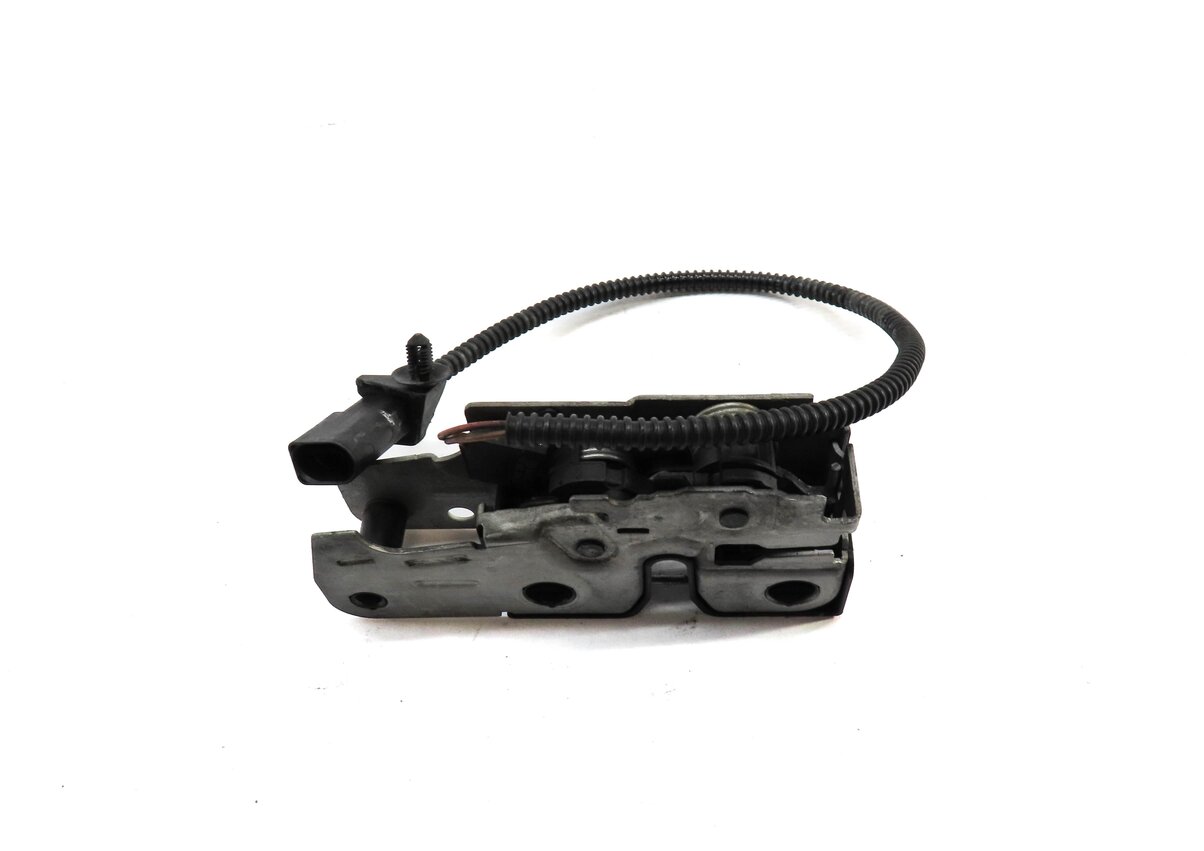 Thumbnail 3: 2010 PORSCHE PANAMERA (970 G1) FRONT LOWER HOOD LOCK LATCH STRIKER PLATE