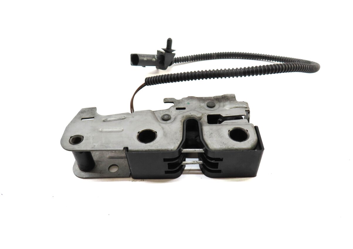 Thumbnail 4: 2010 PORSCHE PANAMERA (970 G1) FRONT LOWER HOOD LOCK LATCH STRIKER PLATE