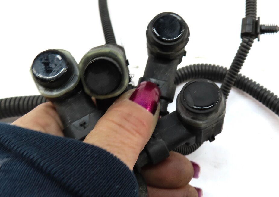 Thumbnail 4: 2010 PORSCHE PANAMERA (970 G1) REAR PDC PARK SENSOR SET w/ HARNESS (BLACK A1)