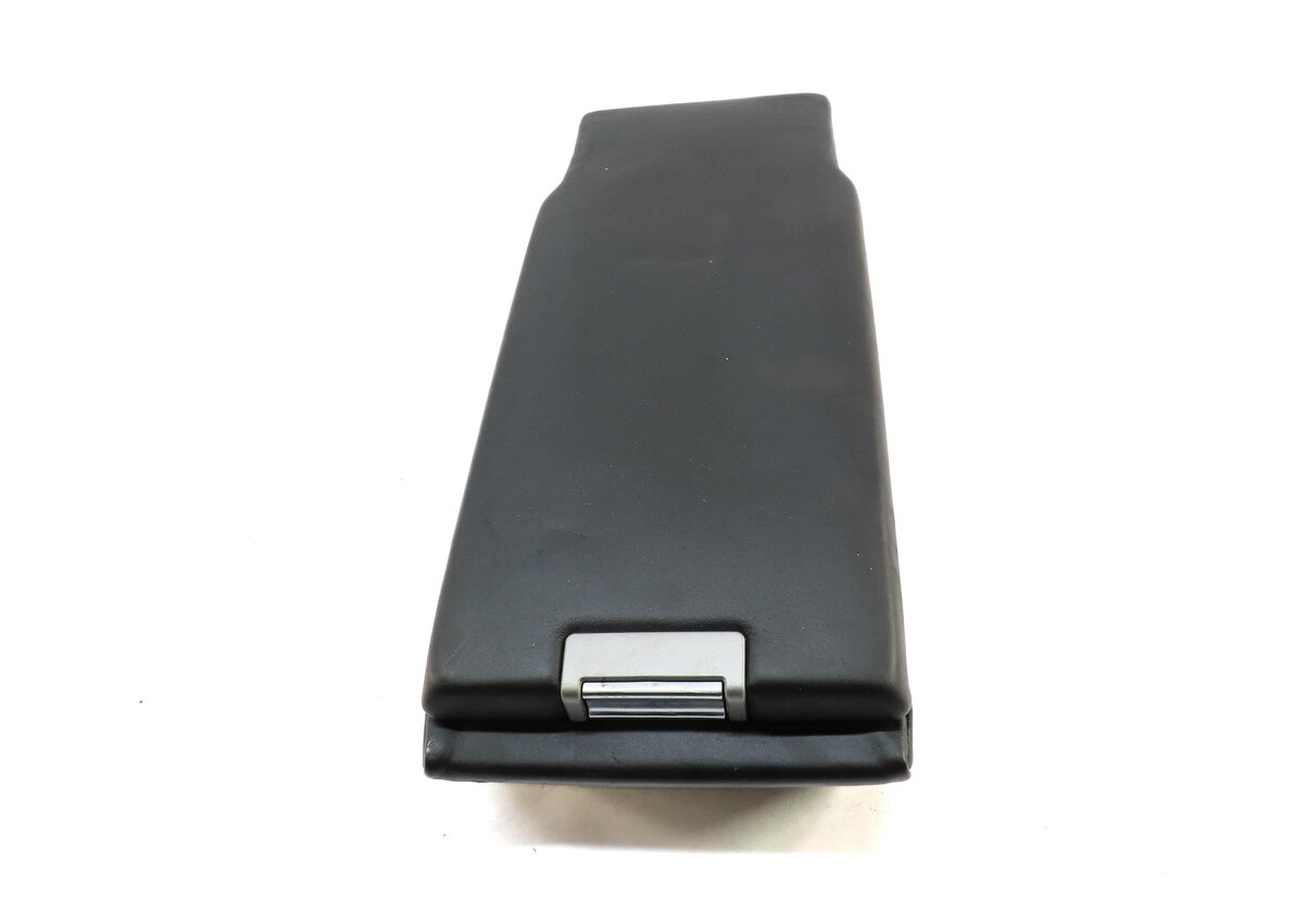 Thumbnail 2: 10-16 PORSCHE PANAMERA (970) REAR CENTER SEAT ARMREST ARM REST LID (BLACK)