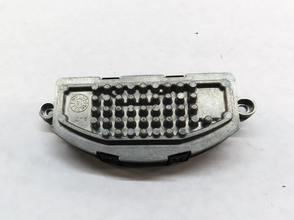 Thumbnail 2: 2017-1022 AUDI Q7 (4M) REAR BLOWER FAN MOTOR RESISTOR