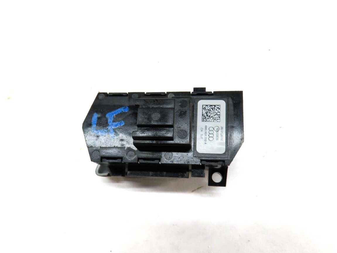 Thumbnail 4: 2017-2019 AUDI Q7 (4M) FRONT LEFT DRIVER SEAT MEMORY SWITCH BUTTON PANEL (BLACK)