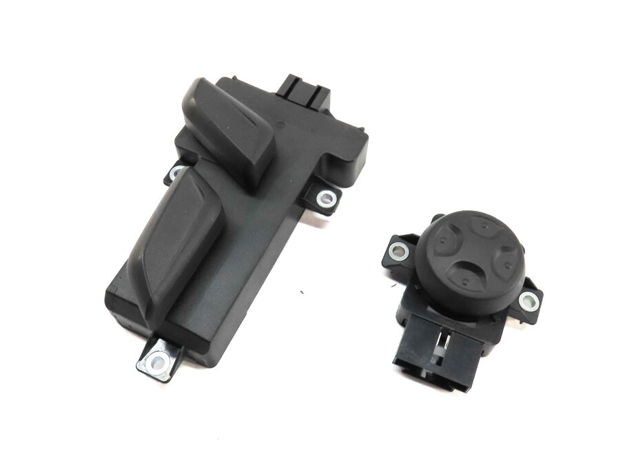 Thumbnail 1: 2017 AUDI Q7 4M FRONT LEFT DRIVER SEAT ADJUSTMENT ADJUST SWITCH BUTTON + LUMBAR