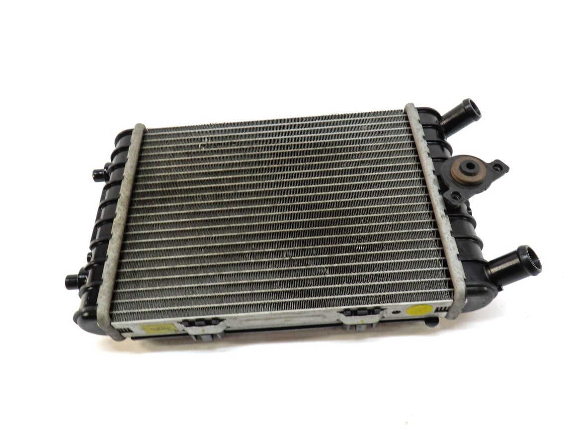 Thumbnail 2: 17-19 AUDI Q7 (4M) 3.0L SUPERCHARGED ENGINE SECONDARY AUXILIARY RADIATOR - RIGHT
