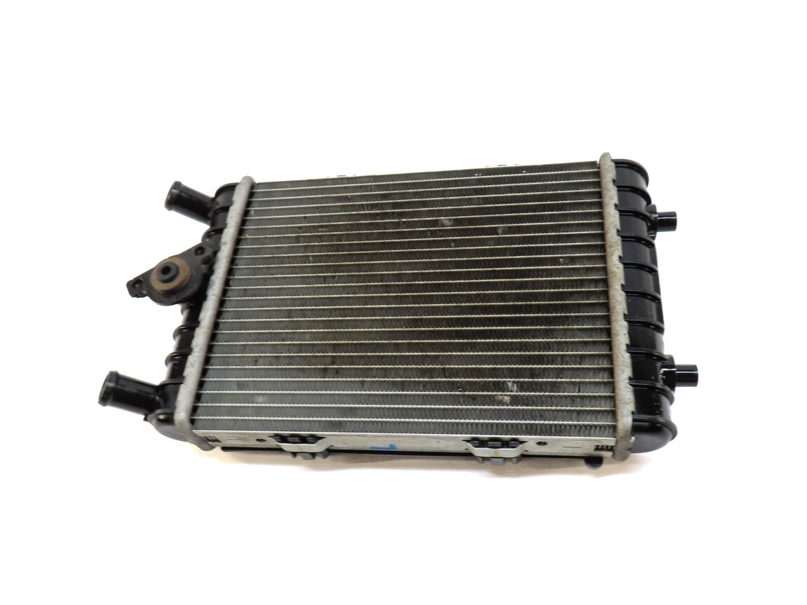 Thumbnail 3: 17-19 AUDI Q7 (4M) 3.0L SUPERCHARGED ENGINE SECONDARY AUXILIARY RADIATOR - RIGHT