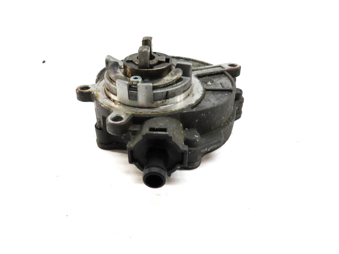 Thumbnail 3: 14-19 AUDI A6 A7 A8 Q7 (C7 D4 4M) 3.0L SUPERCHARGED ENGINE BRAKE VACUUM PUMP