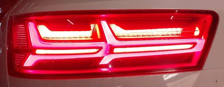 Thumbnail 6: 2017-2020 AUDI Q7 (4M) REAR LEFT DRIVER LOWER BUMPER TAILLIGHT LIGHT LAMP