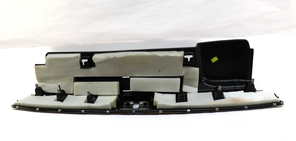 Thumbnail 4: 2017 AUDI Q7 (4M) TRUNK SILL CHROME KICK PLATE COVER TRIM PANEL 4M0864483B