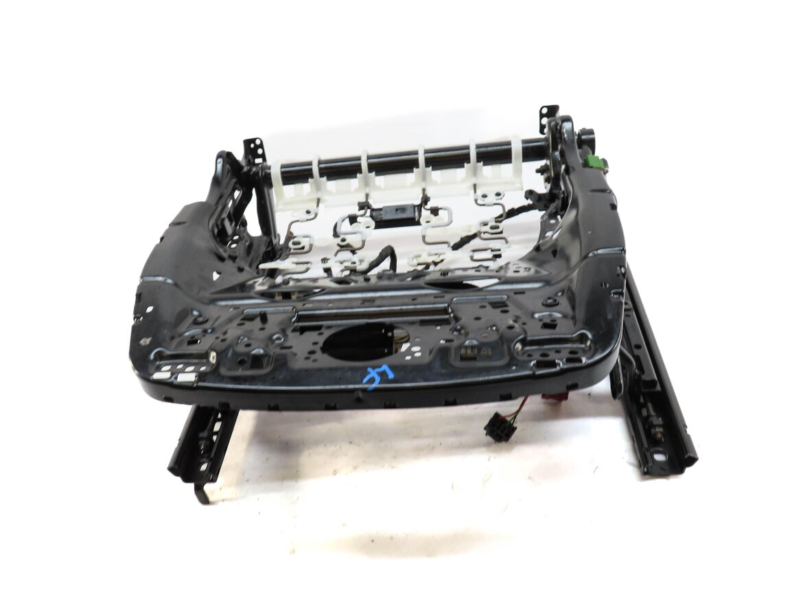 Thumbnail 2: 17-22 AUDI Q7 4M FRONT LEFT DRIVER SEAT TRACK & MOTORS (w/ HEAT MEMORY w/o VENT)
