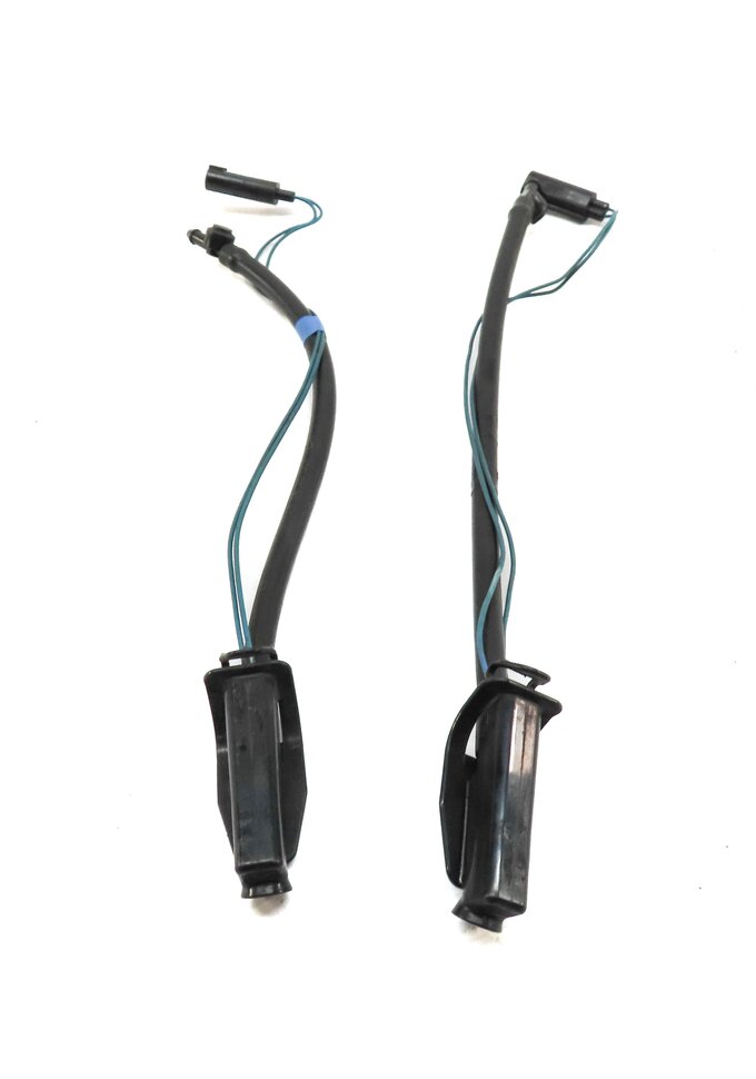 Thumbnail 2: 2015 RANGE ROVER SPORT (L494) FRONT WINDSHIELD WIPER SQUIRTER NOZZLE SET 2
