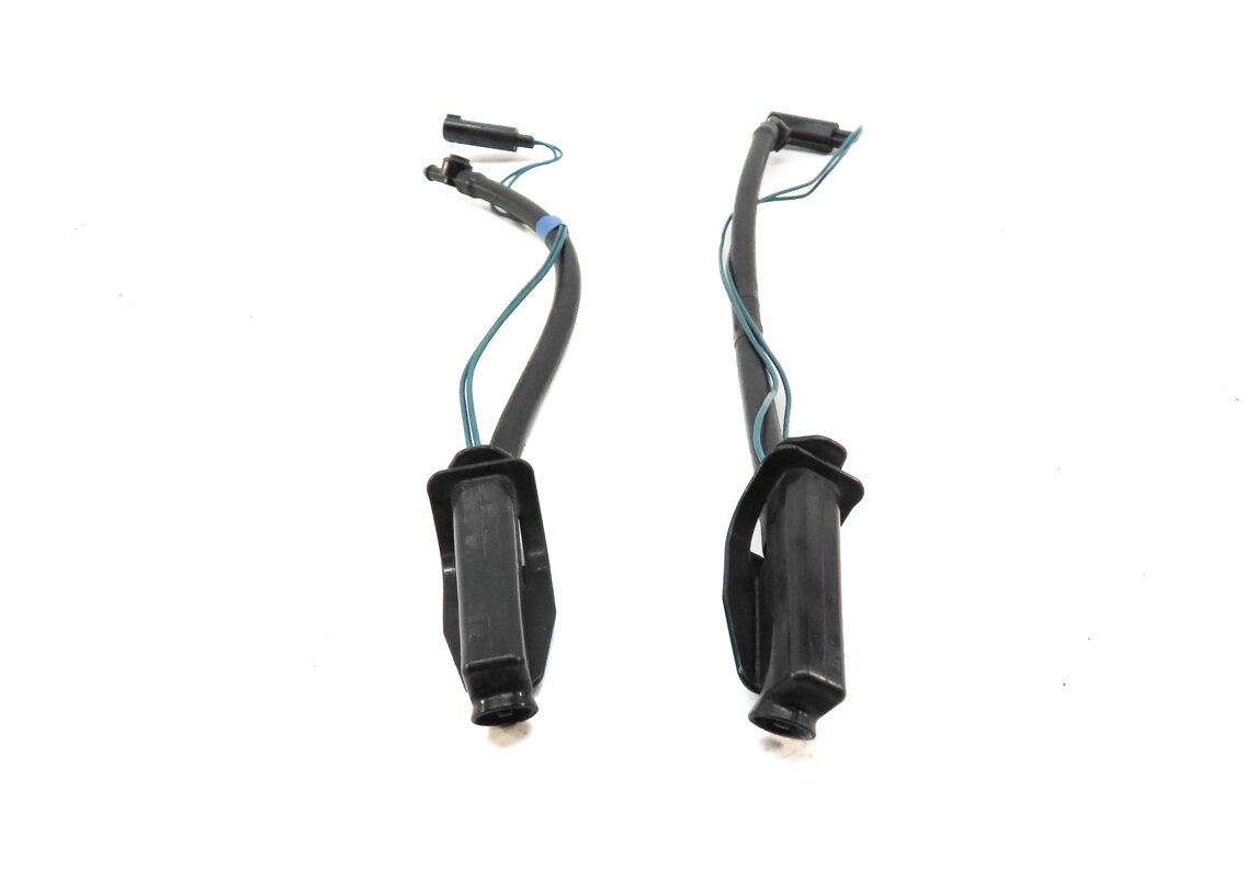 Thumbnail 3: 2015 RANGE ROVER SPORT (L494) FRONT WINDSHIELD WIPER SQUIRTER NOZZLE SET 2