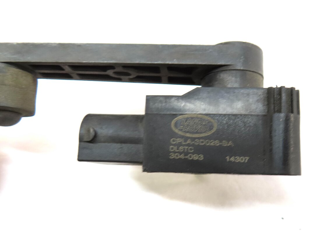 Thumbnail 5: 2015 RANGE ROVER SPORT (L494) REAR LEFT SUSPENSION HEIGHT LEVEL SENSOR