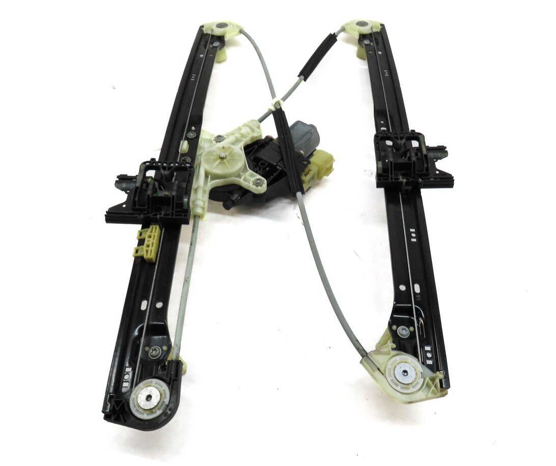 Thumbnail 5: 2014-2020 RANGE ROVER SPORT (L494) LEFT REAR DOOR WINDOW REGULATOR w/ MOTOR
