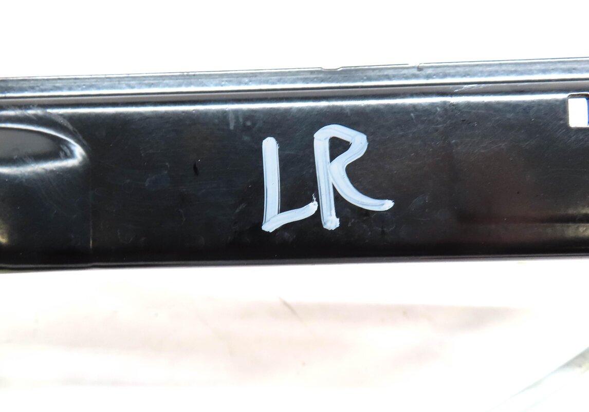 Thumbnail 7: 2014-2020 RANGE ROVER SPORT (L494) LEFT REAR DOOR WINDOW REGULATOR w/ MOTOR