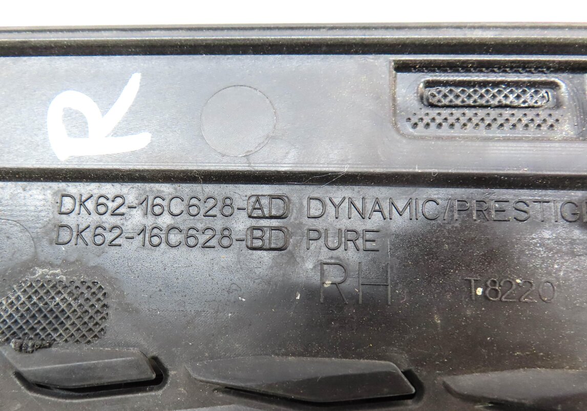 Thumbnail 5: 2015 RANGE ROVER SPORT (L494) FRONT RIGHT PASSENGER UPPER HOOD GRILLE AIR VENT