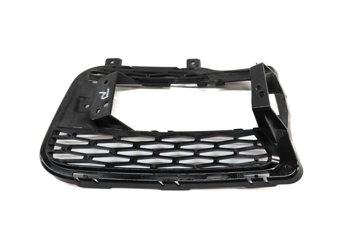 Thumbnail 4: 2014-2017 RANGE ROVER SPORT (L494) RIGHT FRONT PASSENGER FOGLIGHT GRILLE TRIM