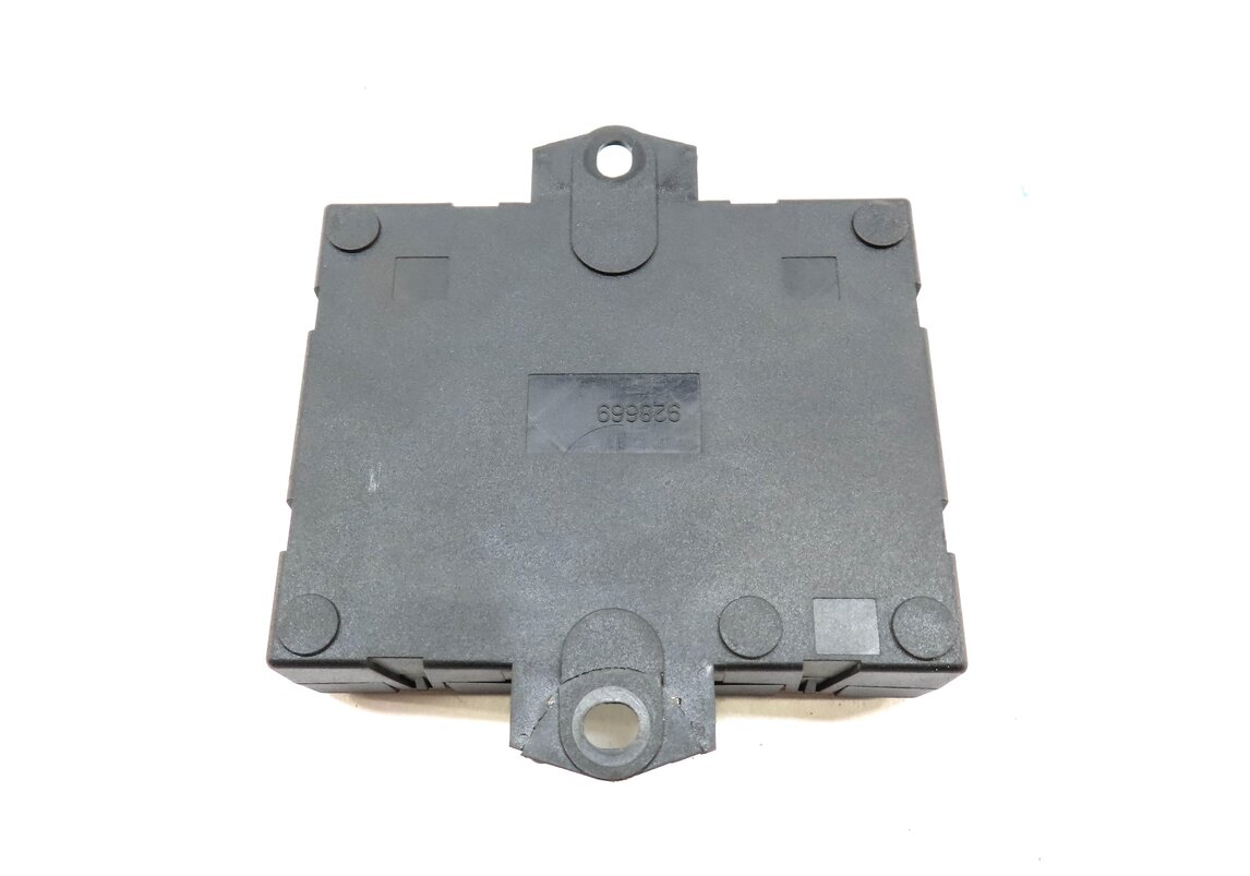 Thumbnail 3: 2014-2015 RANGE ROVER SPORT (L494) REAR TRUNK LIFT LIFTGATE CONTROL MODULE