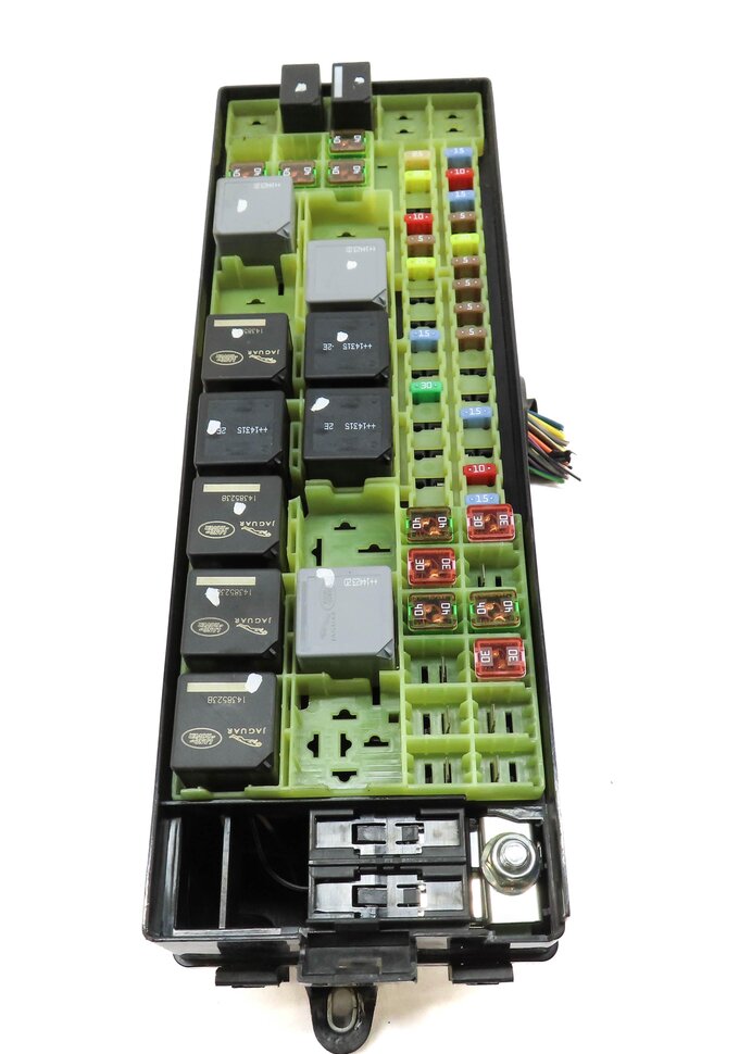Thumbnail 4: 2015 RANGE ROVER SPORT (L494) 3.0L SUPERCHARGED ENGINE FUSE RELAY JUNCTION BOX