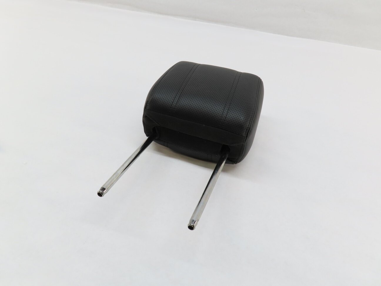 14-17 RANGE ROVER SPORT (L494) FRONT RIGHT OR LEFT DRIVER SEAT HEADREST (BLACK)