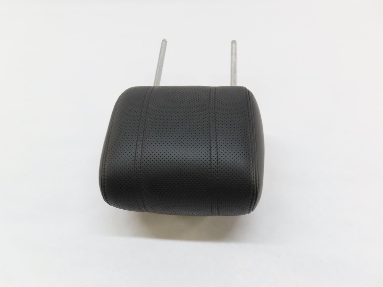 Thumbnail 3: 14-17 RANGE ROVER SPORT (L494) FRONT RIGHT OR LEFT DRIVER SEAT HEADREST (BLACK)