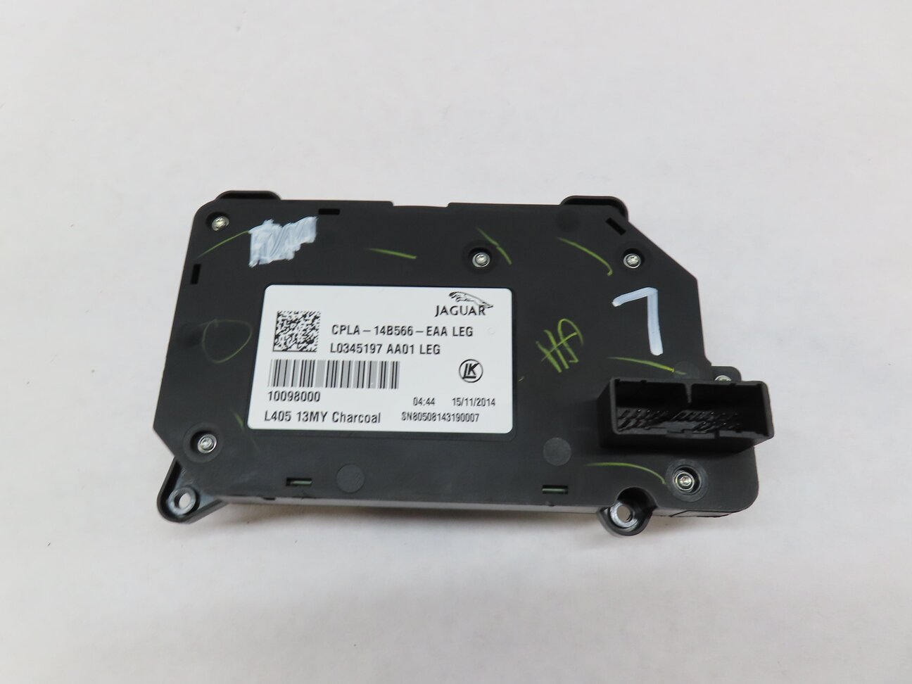 Thumbnail 4: 2015 RANGE ROVER SPORT (L494) FRONT LEFT DRIVER SEAT ADJUSTMENT SWITCH (BLACK)