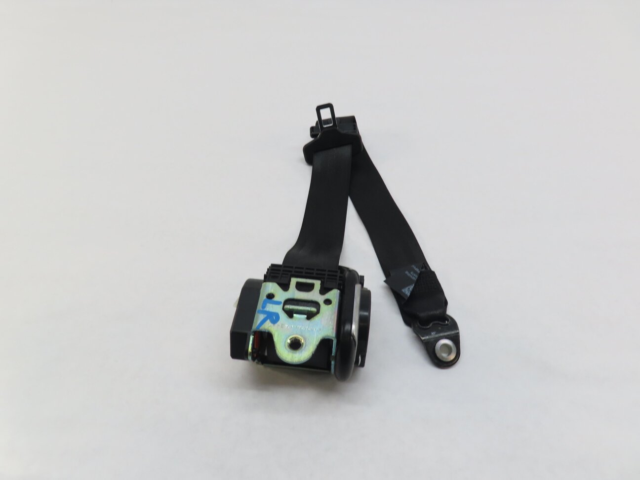 Thumbnail 3: 2015 RANGE ROVER SPORT (L494) REAR LEFT 2ND ROW SEATBELT RETRACTOR (BLACK)