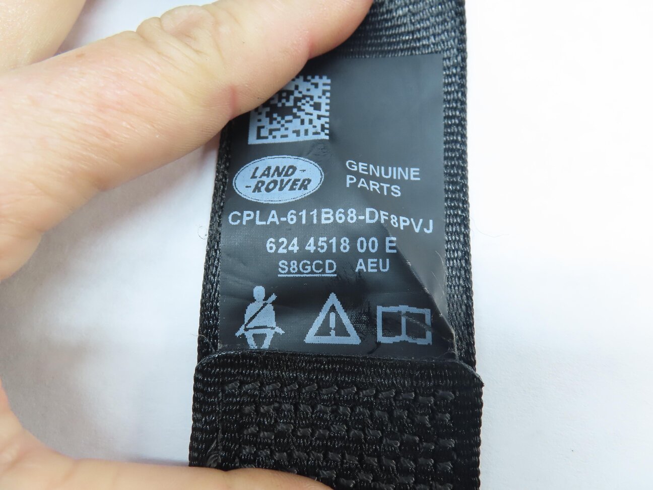Thumbnail 5: 2015 RANGE ROVER SPORT (L494) REAR LEFT 2ND ROW SEATBELT RETRACTOR (BLACK)