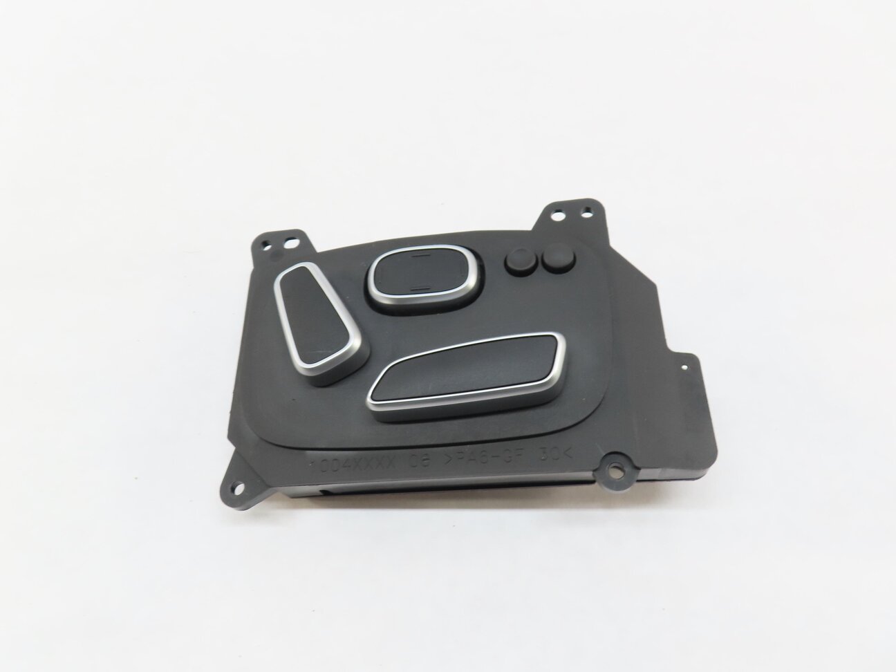 Thumbnail 2: 2015 RANGE ROVER SPORT (L494) FRONT RIGHT PASSENGER SEAT ADJUST SWITCH (BLACK)