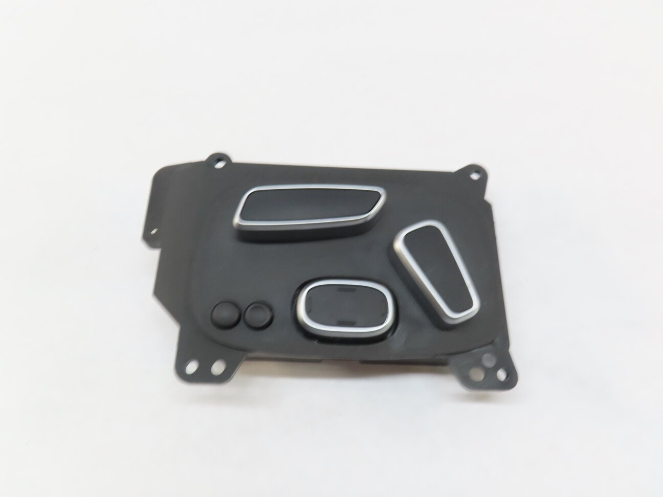 Thumbnail 3: 2015 RANGE ROVER SPORT (L494) FRONT RIGHT PASSENGER SEAT ADJUST SWITCH (BLACK)